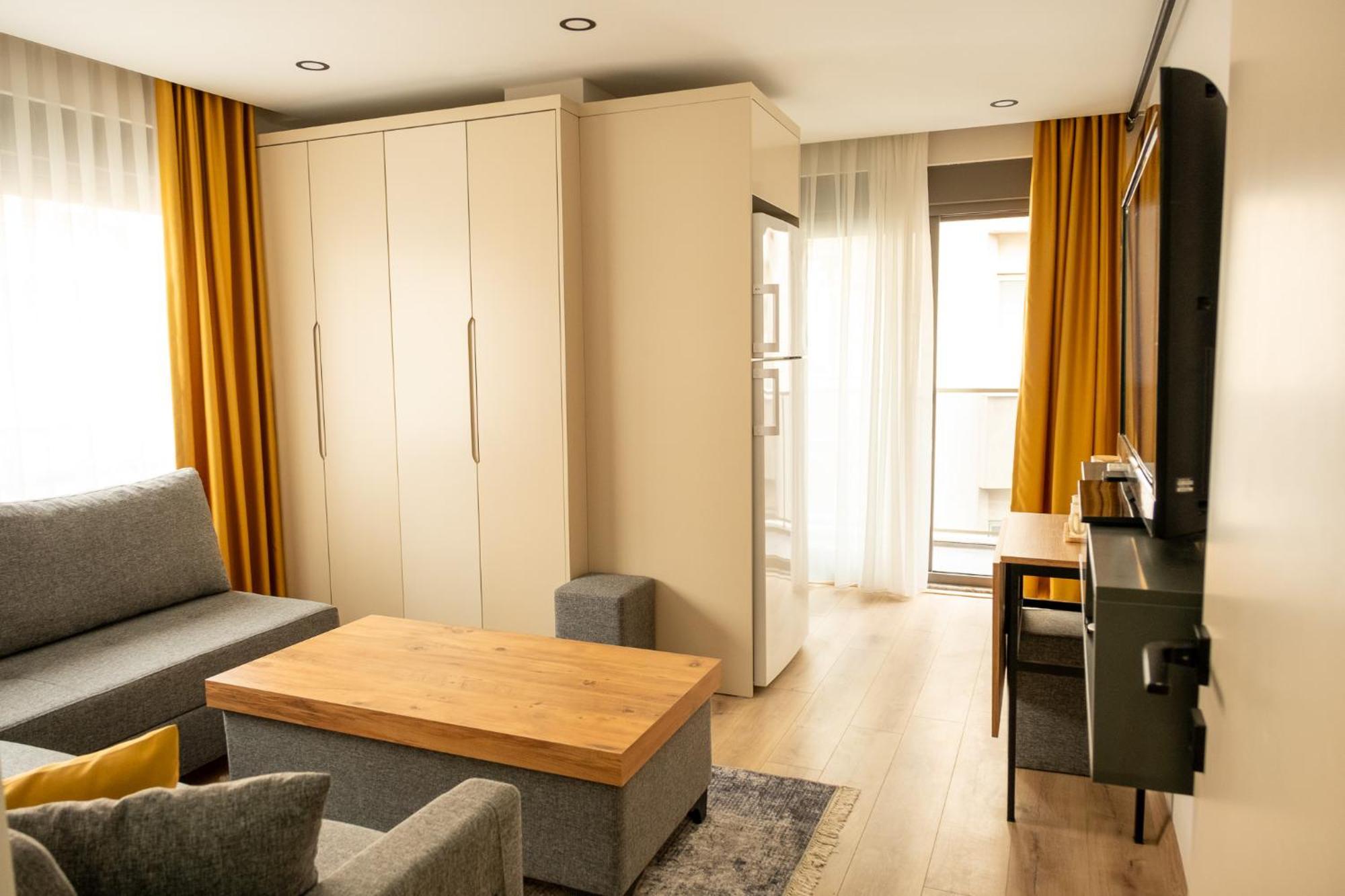 Solo Tourism Boutique Demircikara Daire *